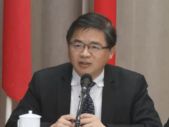 中國大陸稱將研究終止或部分終止ECFA給予台灣產品的關稅優惠，行政院秘書長李孟諺表示，石化、工具機、鋼鐵等產業所受衝擊最大。（圖：行政院臉書）