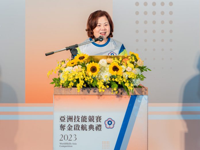 勞動部長許銘春近日透露台印正協商勞務合作協定簽署時程。（圖：勞動部提供）