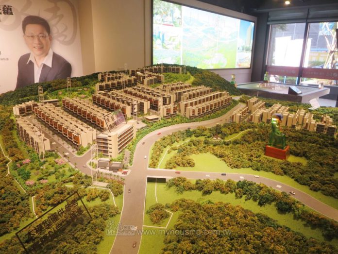 竹市議員吳國寶的建案有謙家園，被立委陳椒華指控違法擴建。（圖：民眾提供）